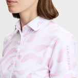 J.Lindeberg 女式 Tour Tech 印花高尔夫 Polo 衫 - 沙坑褪色白色兰花色